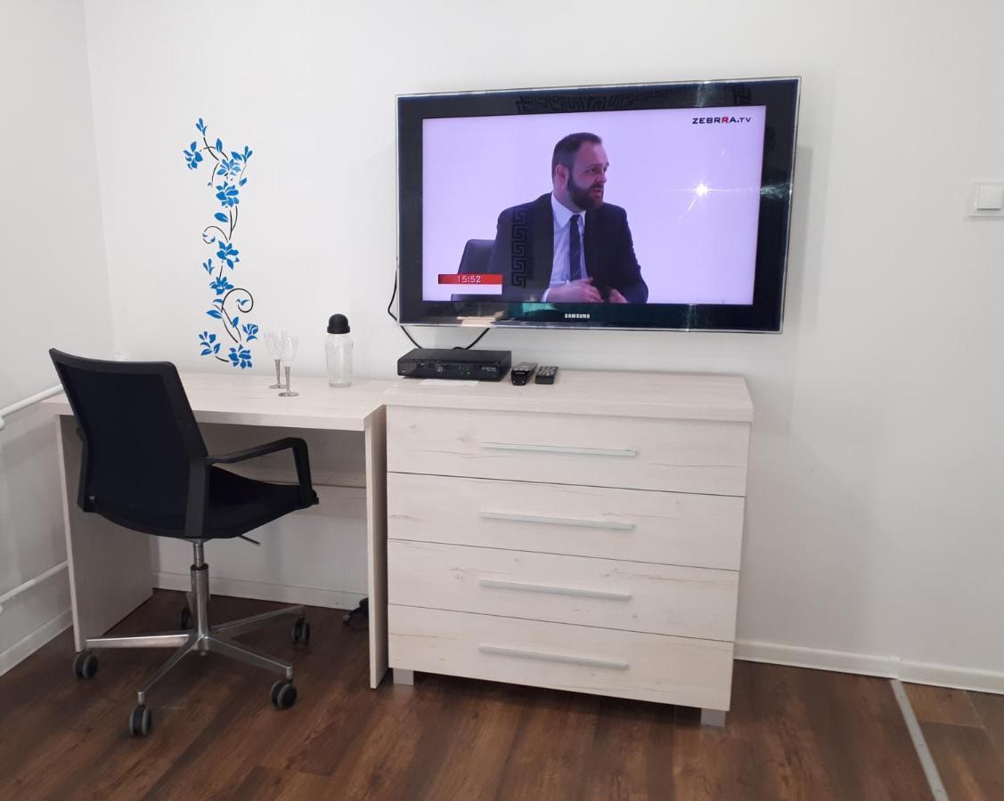 Apartamenty Centrum Mala Dwojeczka Blekitna Panoramiczna Balkonem Promenada 키엘체 외부 사진