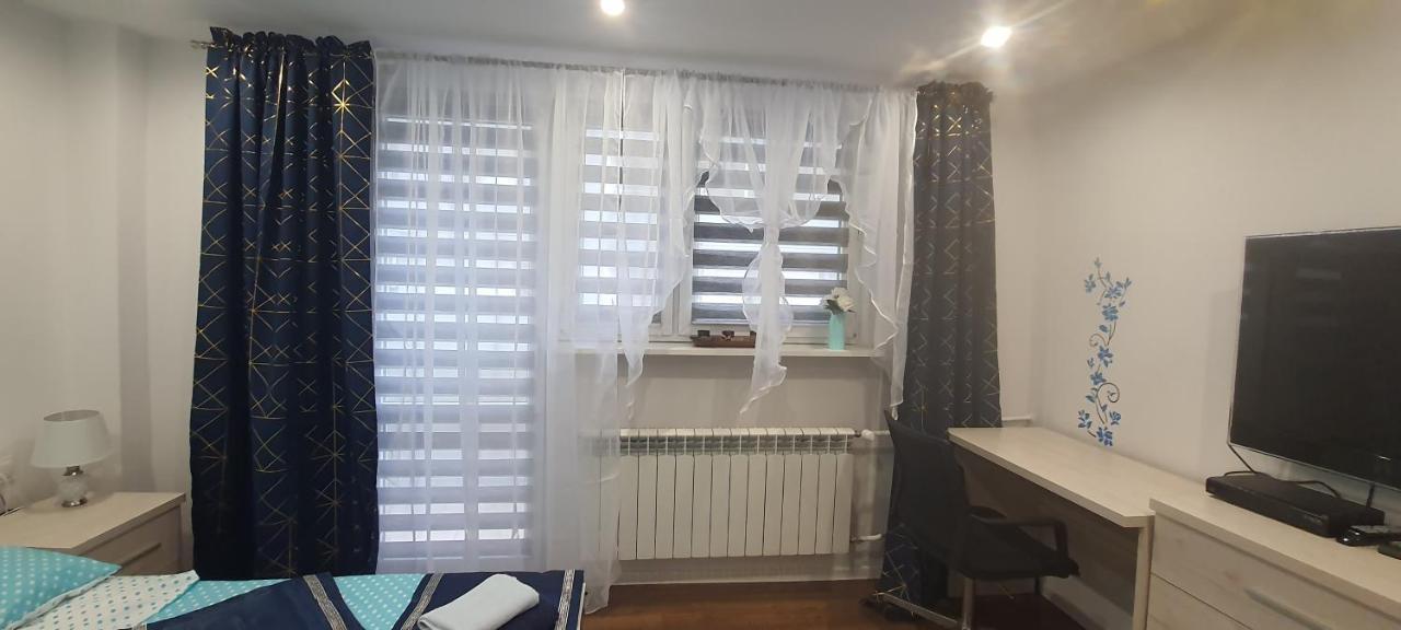 Apartamenty Centrum Mala Dwojeczka Blekitna Panoramiczna Balkonem Promenada 키엘체 외부 사진